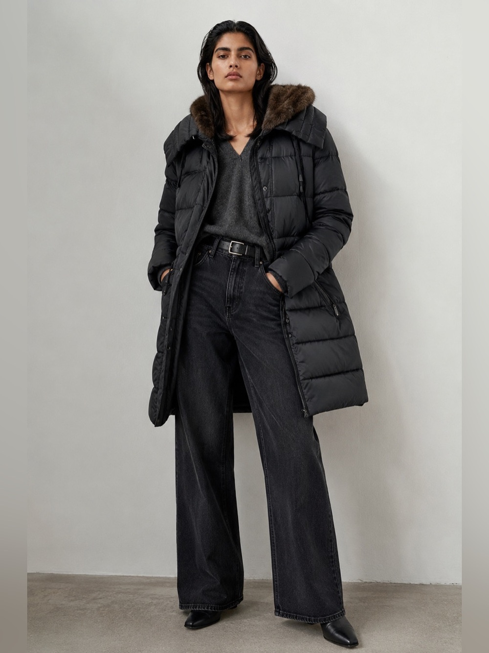 Laundry by Shelli Segal Black Down Puffer Jacket with Faux Fur Trim – Size M